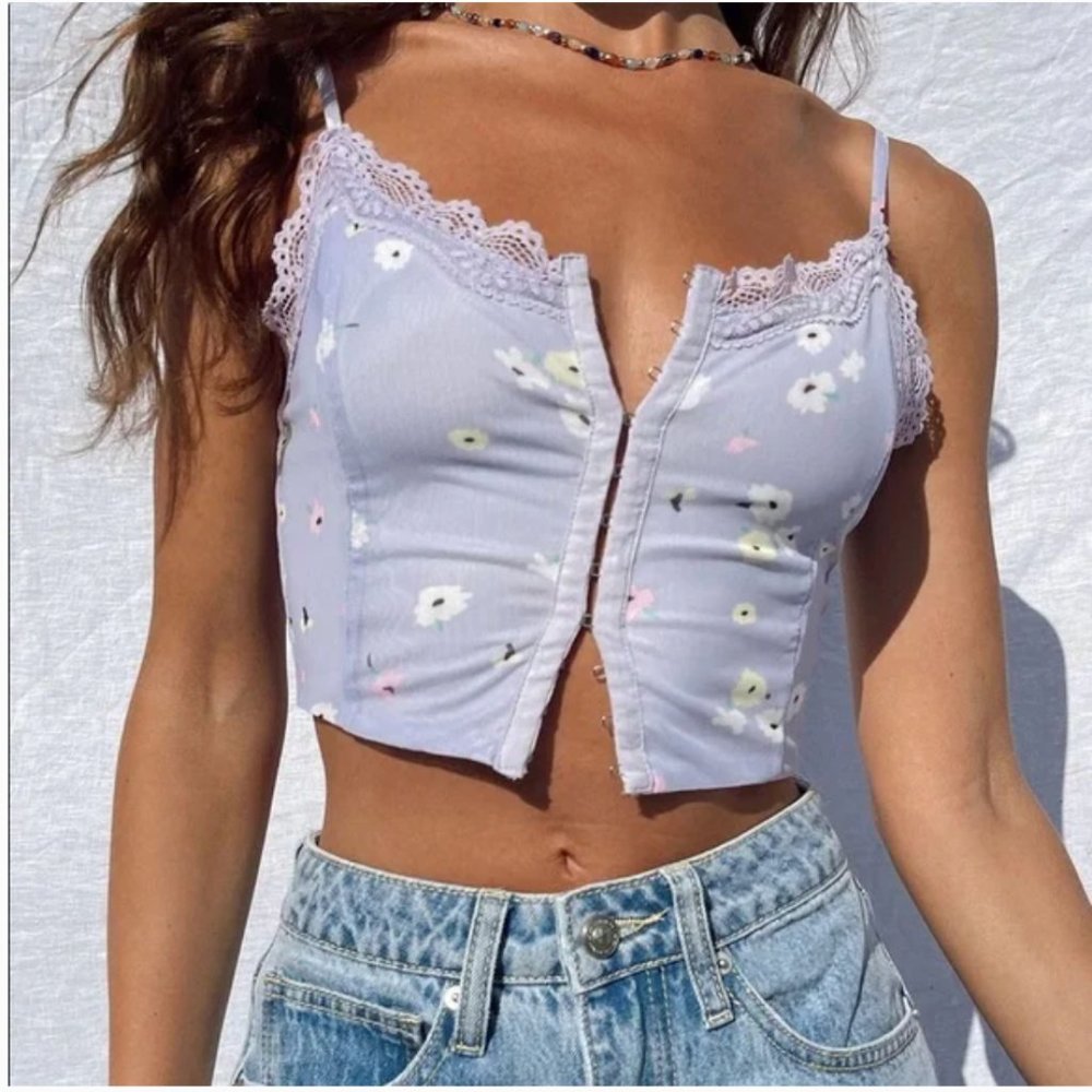 Magnolia Crop Top Purple Size 4